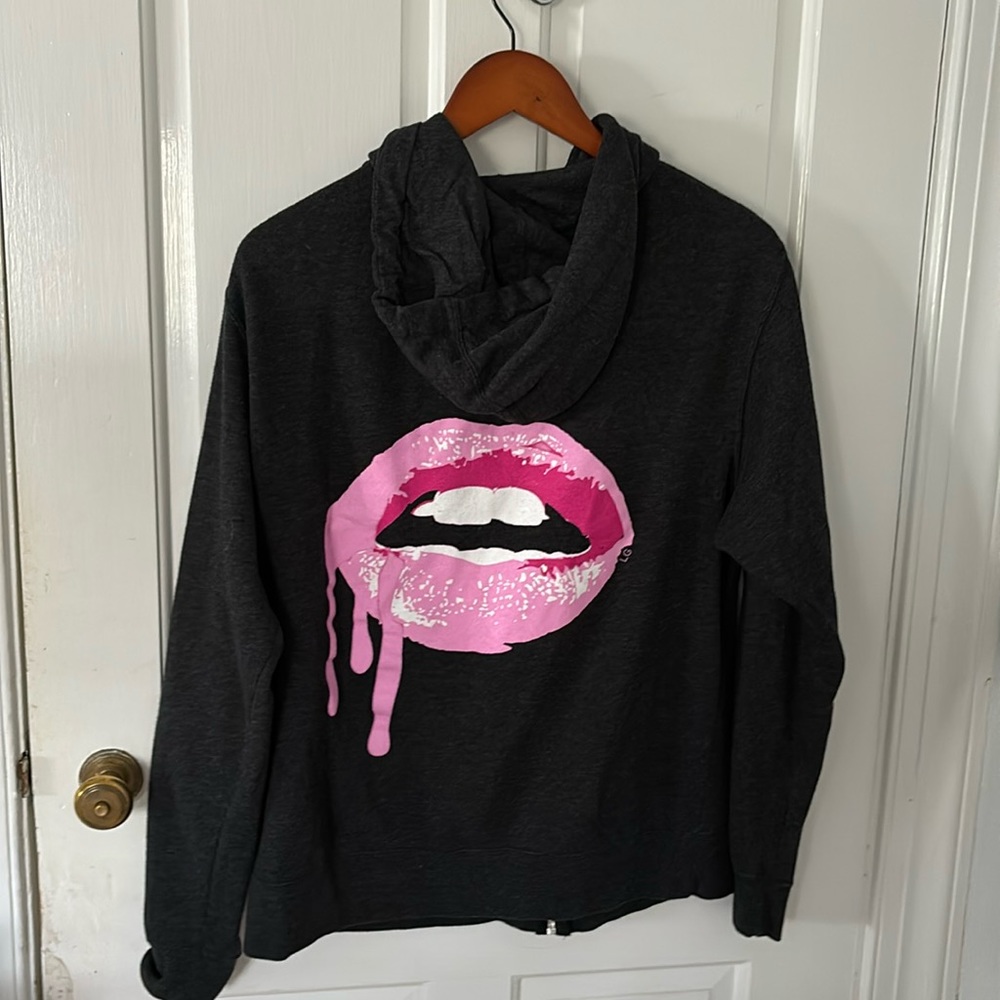 Zip up